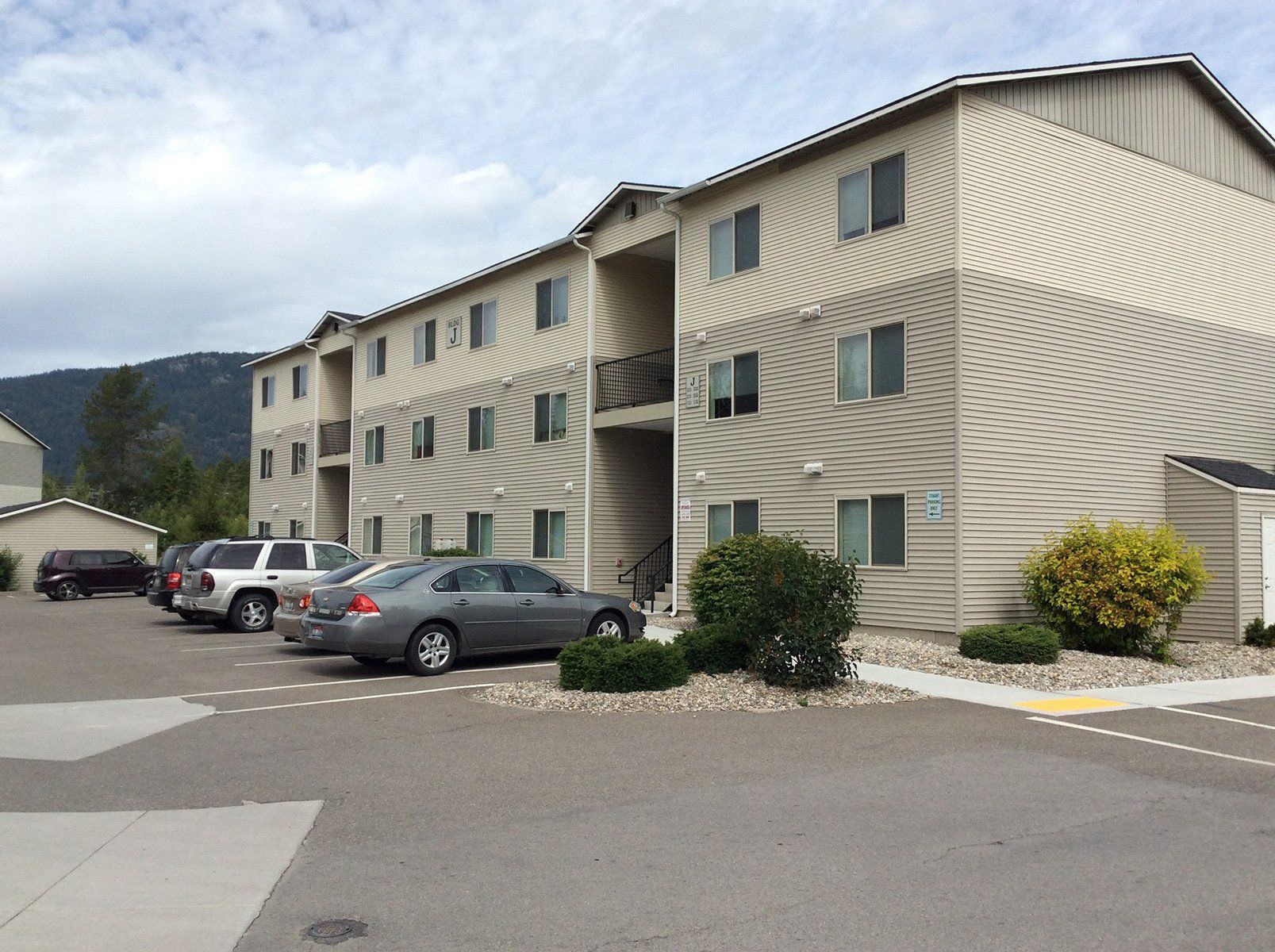 Photo Gallery Mountain View Apartments, Sandspoint, ID