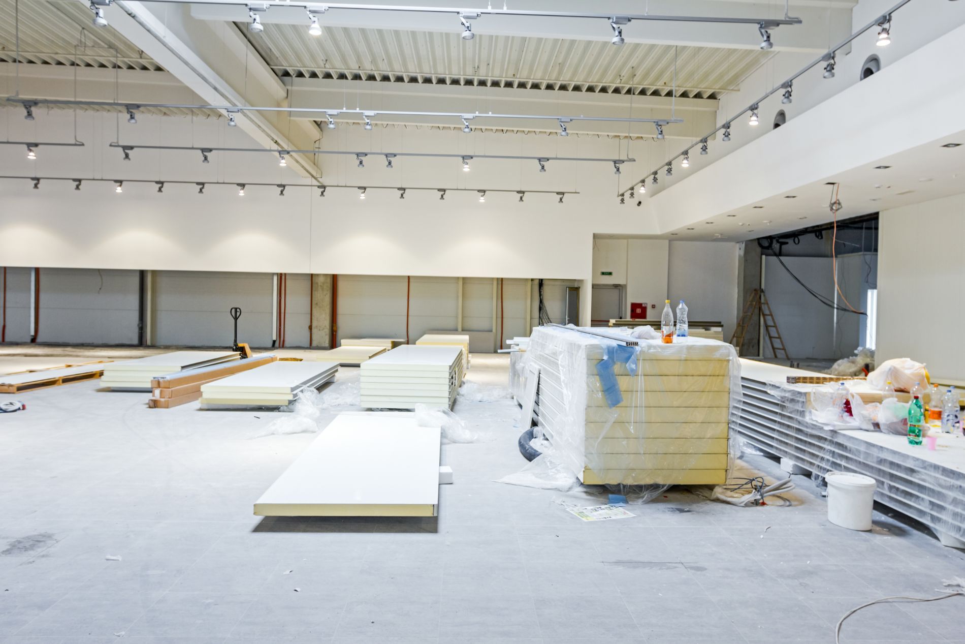 Ristrutturazione di negozi e uffici