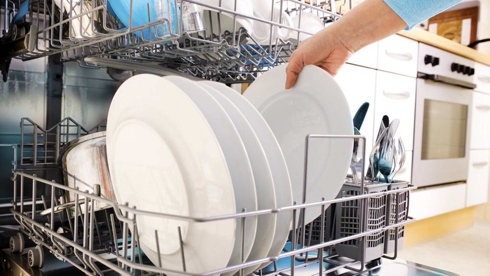 Quick Guide on How to Sterilize the Dishwasher