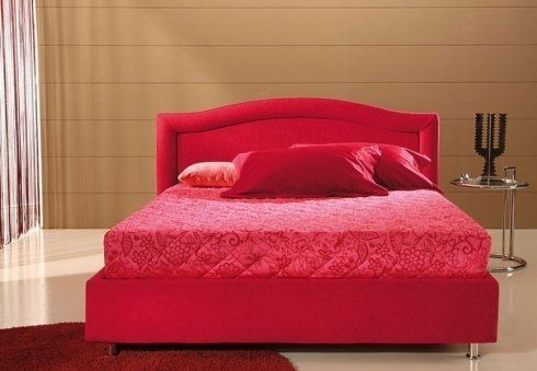 letto in rosso