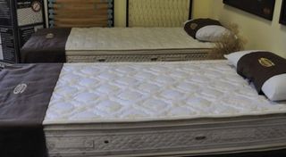 esposizione di materassi e guanciali