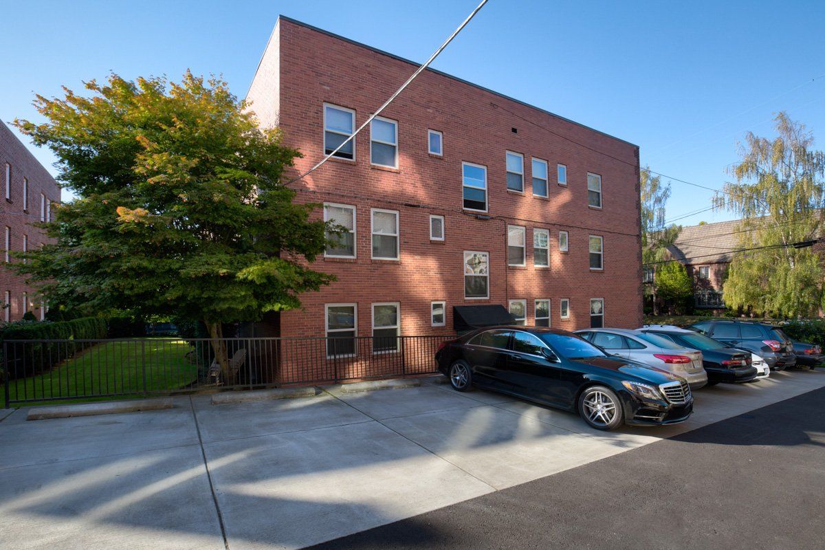 The Carlyle Apartments Building Gallery