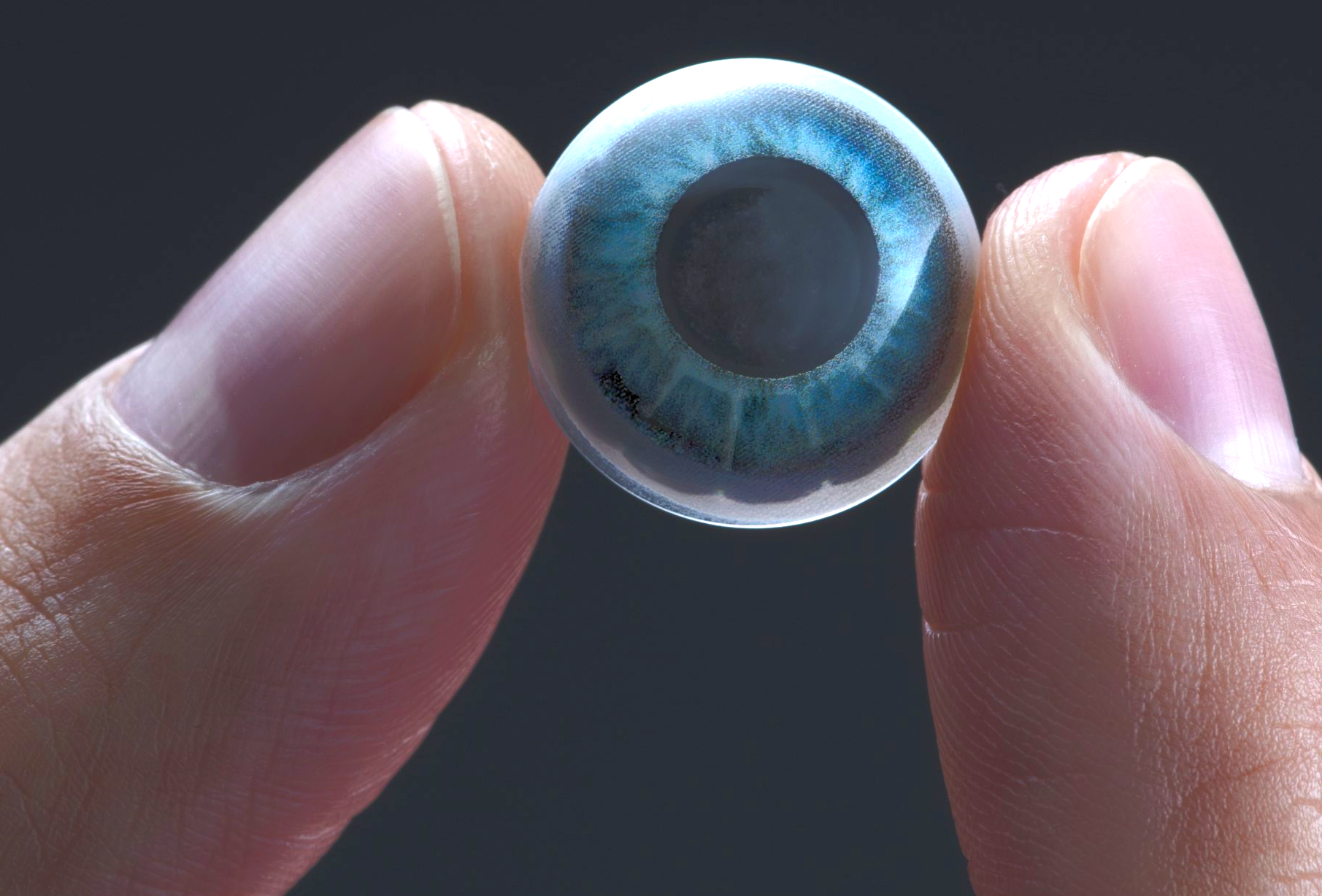 First True Smart Contact Lens Mojo Vision Sets World Record