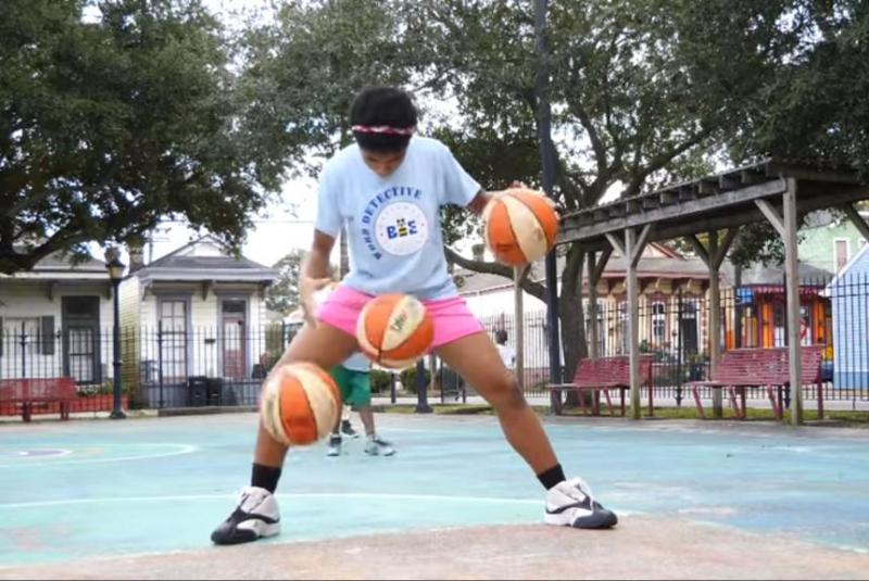 Most bounce juggles in one minute (three basketballs) Zaila Avant