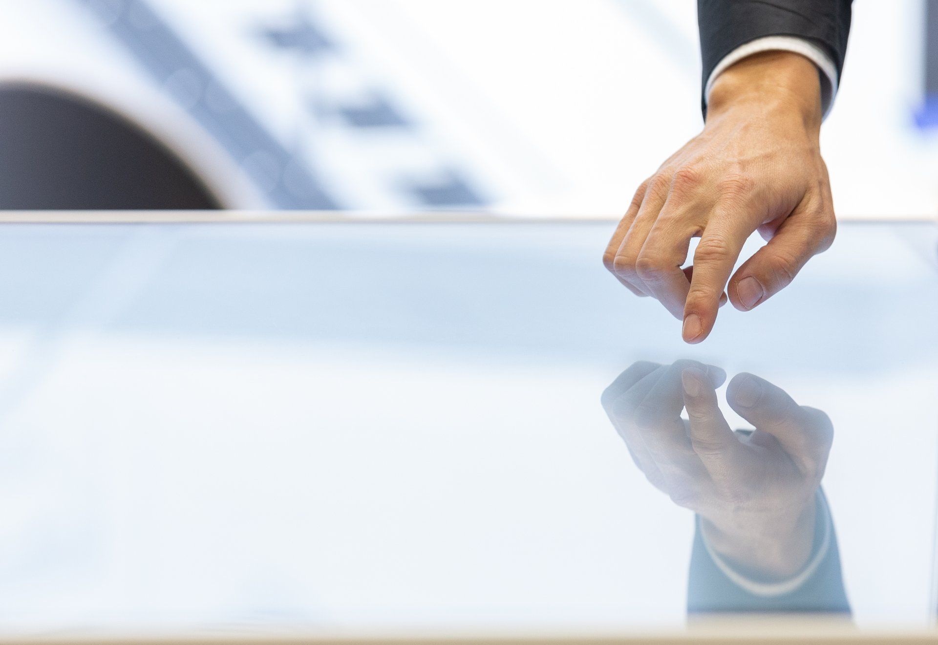 Quintus Technologies MultiTouch Table formnext 2019 - Studio Krause