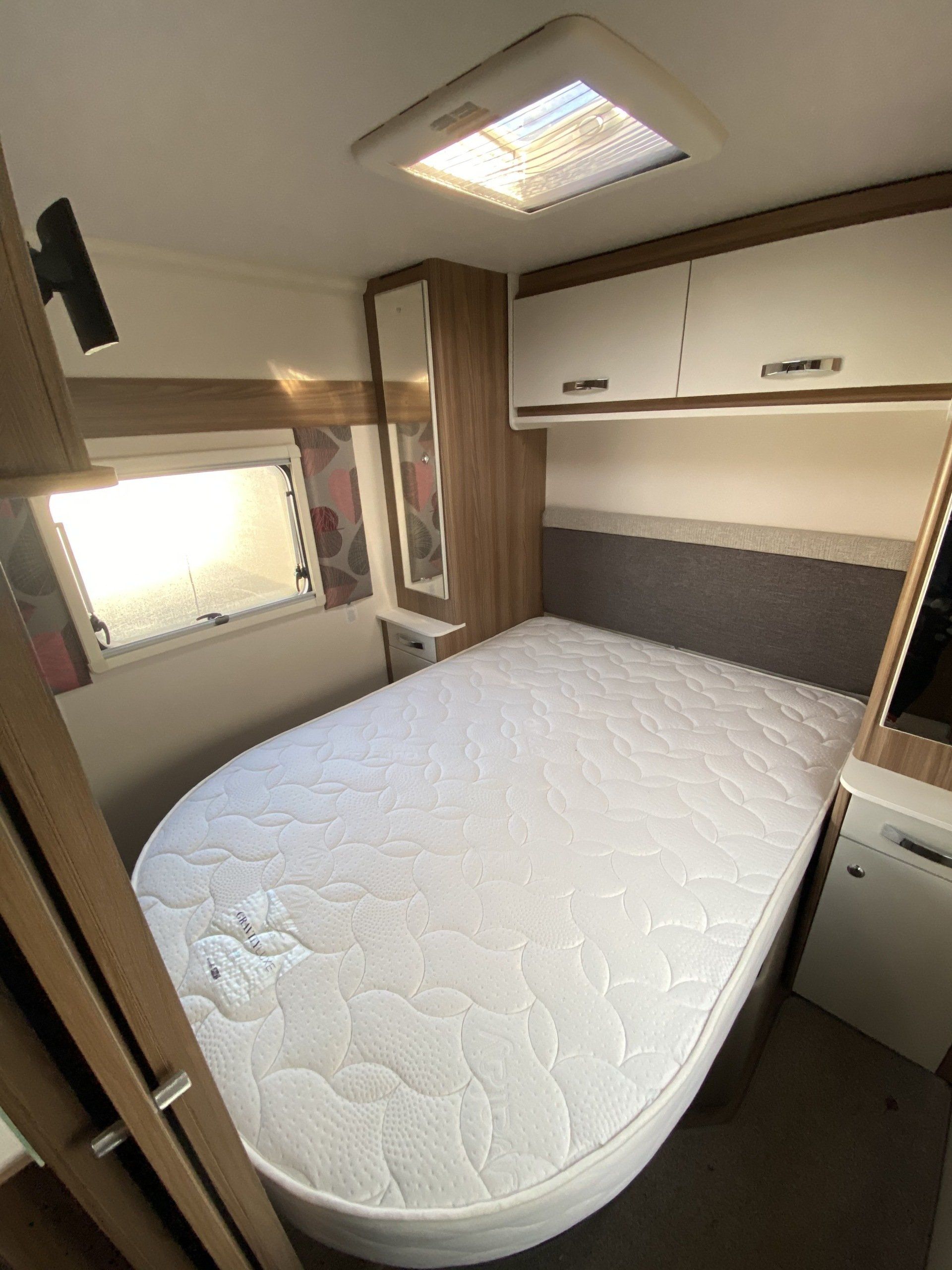 4 Berth Second hand caravans for sale in Grimsby