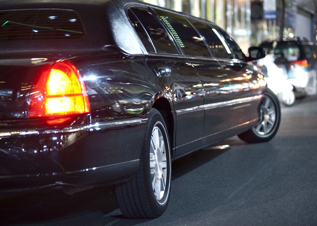 A Celebrity Limos | Toronto & GTA Limo Rentals