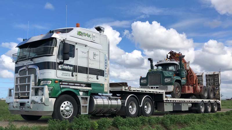 semi truck haling truck