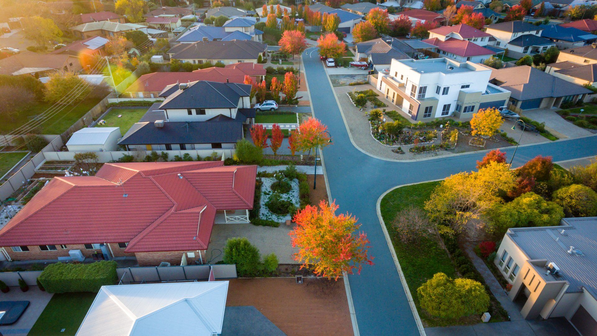 Aerial shot of an Australian homing neighbourhood