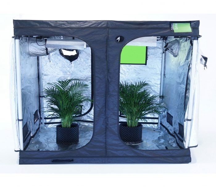 Easily work with a Grow Tent