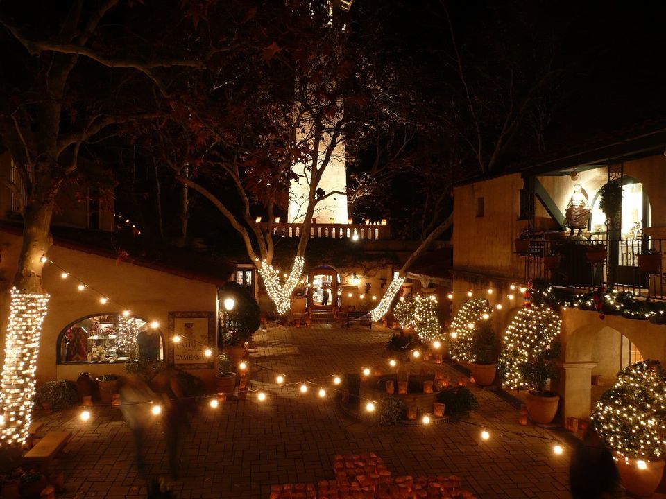 FESTIVAL OF LIGHTS AT TLAQUEPAQUE