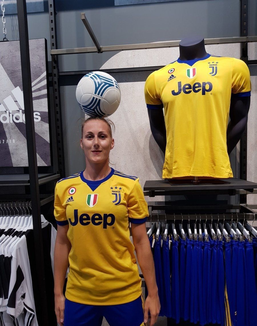 Presentan Uniforme de Futbol Juventus Visitante 2018.