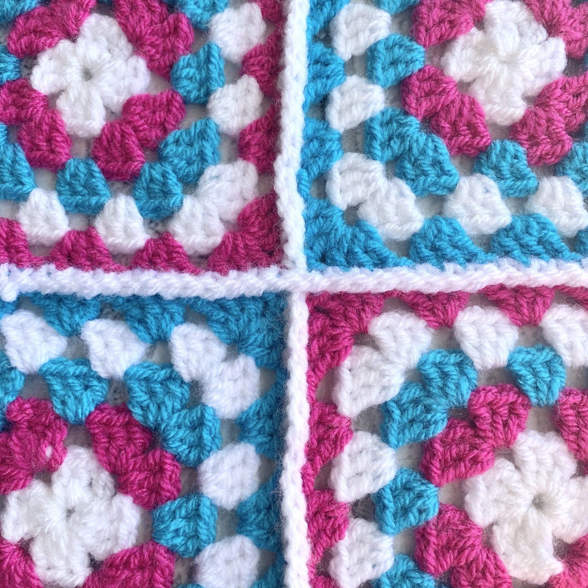 ruffled-edge-on-a-granny-square