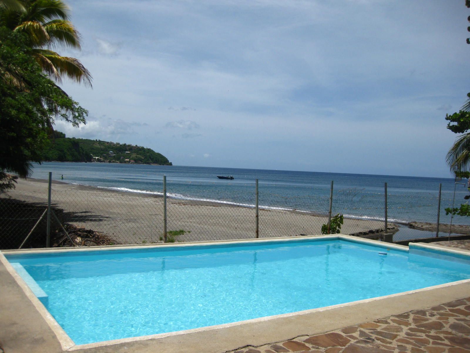 Real estate for sale and rent in Dominica, St Kitts & Nevis.