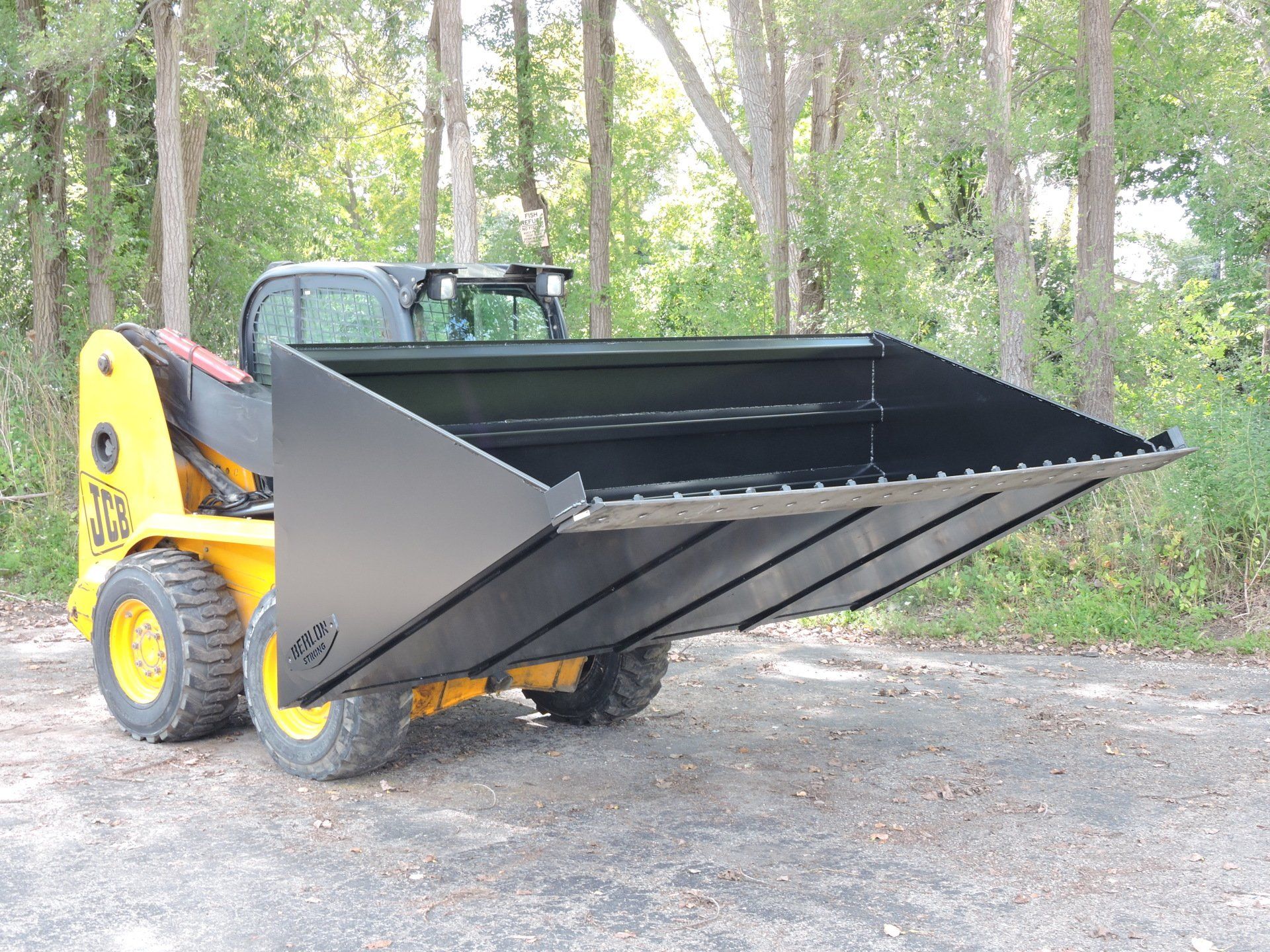 Custom Buckets For Skid Steers Compact Tractors Loaders Berlon