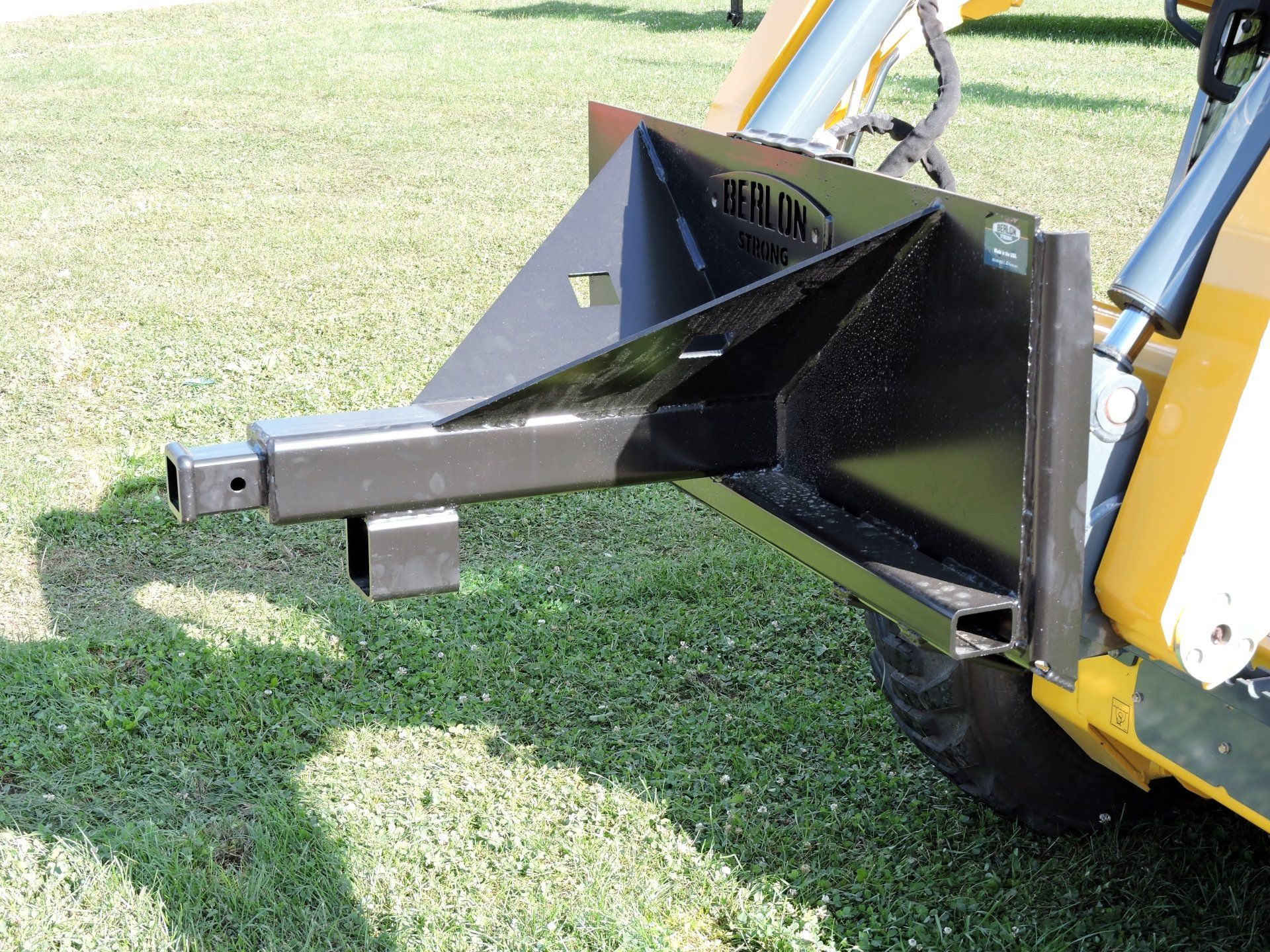 Skid Steer Attachment to Move Trailers Berlon Industries