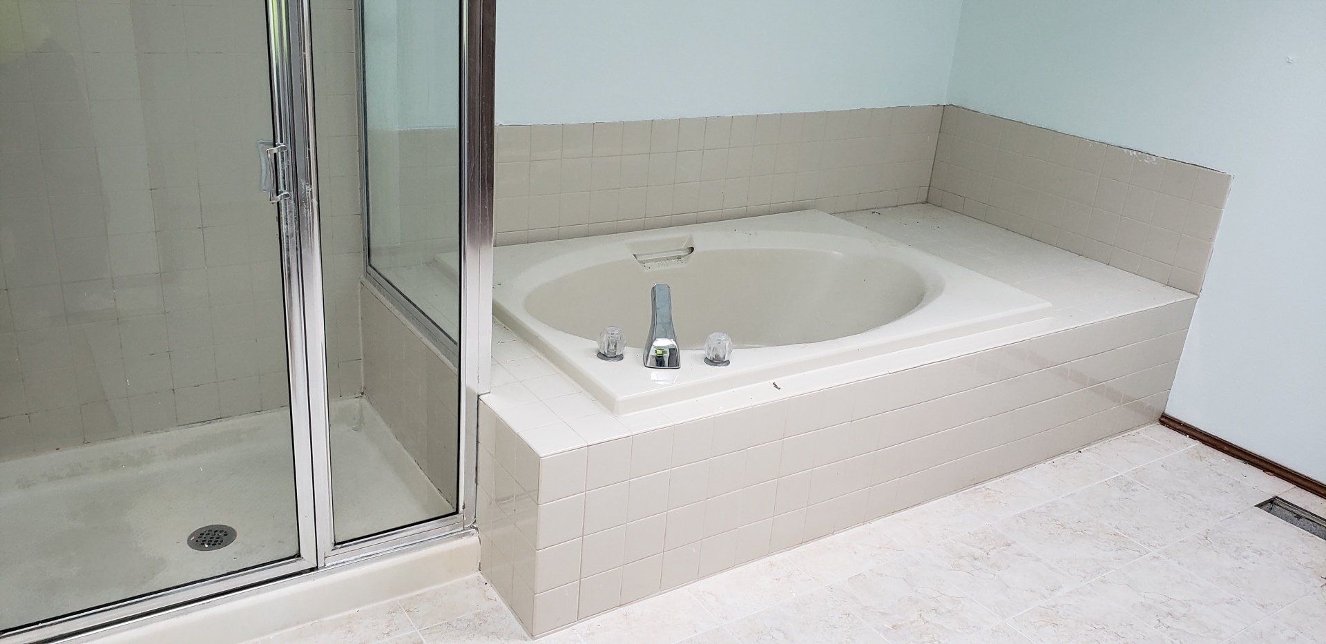 Resurfacing Seattle Bellevue Everett, WA Premier Resurfacing