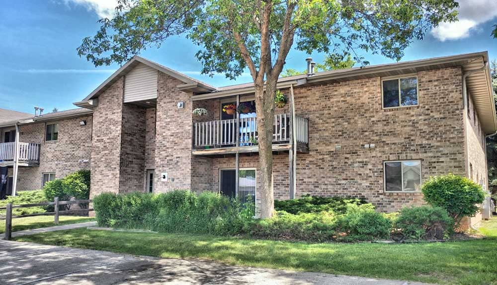 KOS Management The Sycamores Apartments