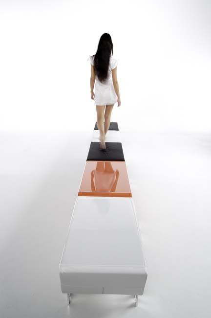 Diversi modelli di poggiapiedi