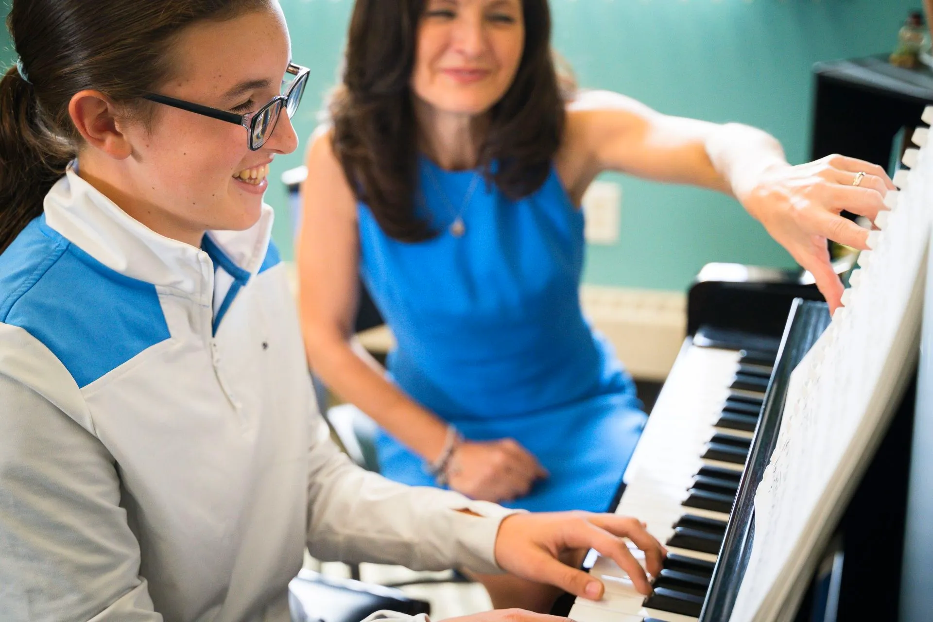 Learn to Play Piano Piano Lessons for Kids Near me in