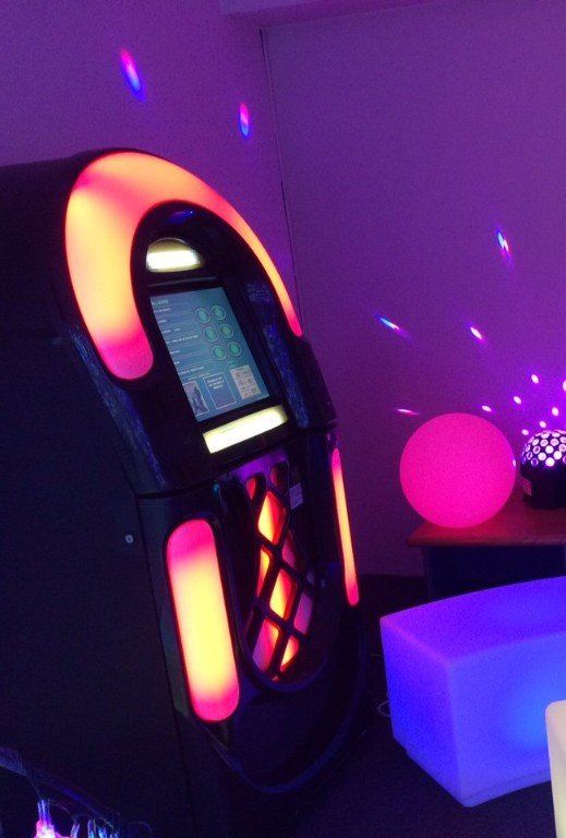 Jukeboxes & Sound Auckland Hire Party Supplies