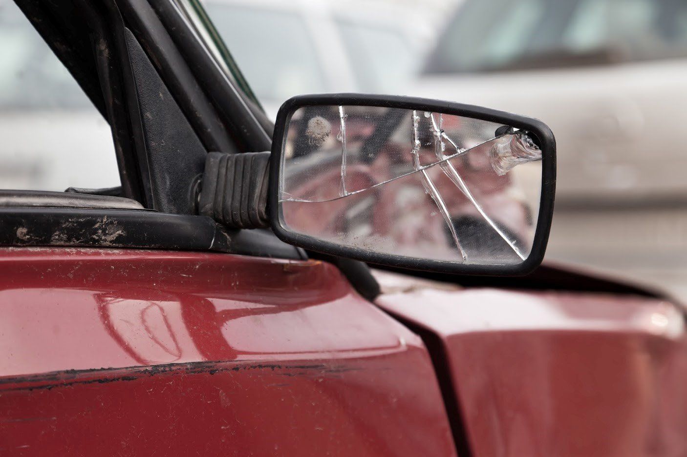 Can Your Auto Glass Spontaneously Break?