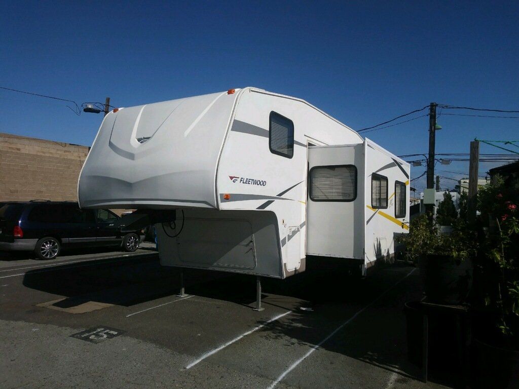 RV transportation RV Hauling and Motorhome Transport Services