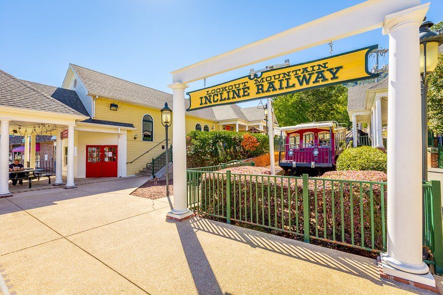 Historic St.Elmo Chattanooga Neighborhoods Farmer + Brown