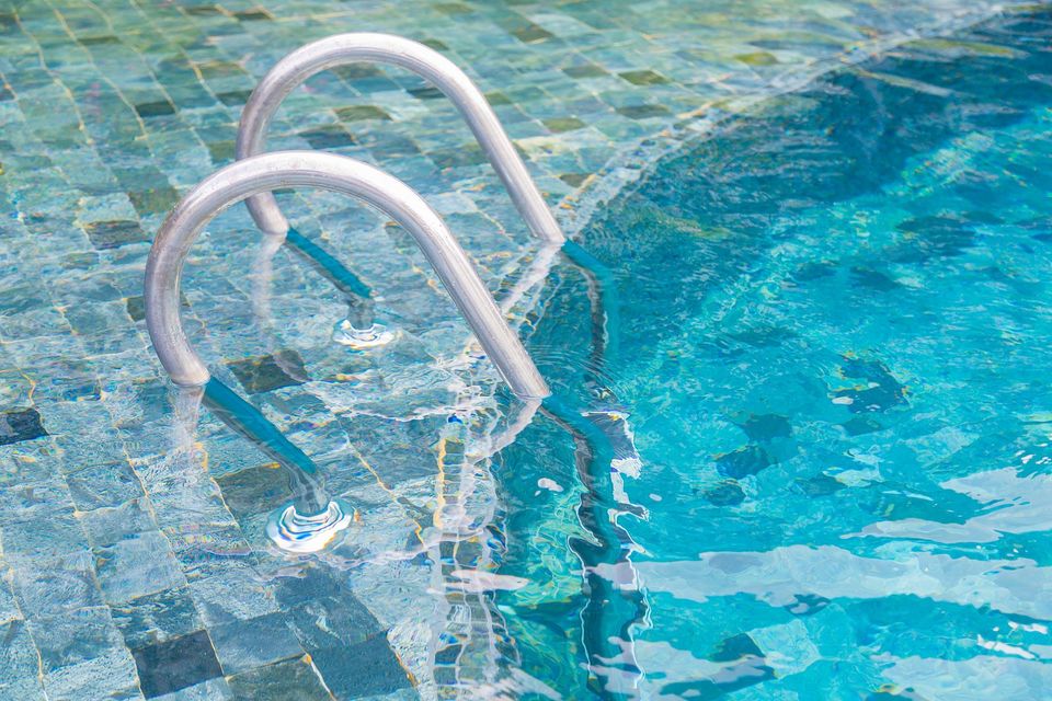 pool closing above ground