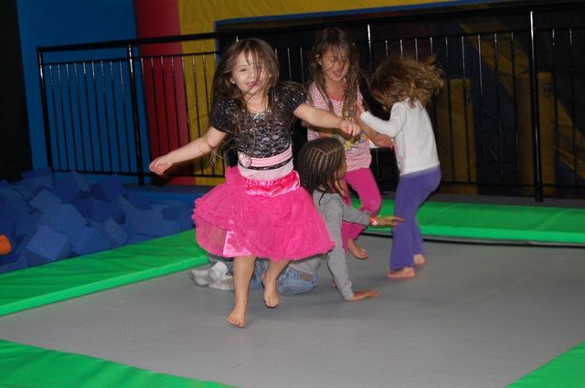 Kid S Entertainment Springfield Ma Bounce Family Entertainment