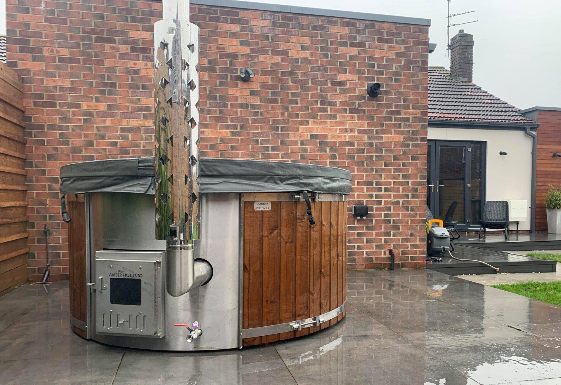 Amber Hot Tubs Grantham