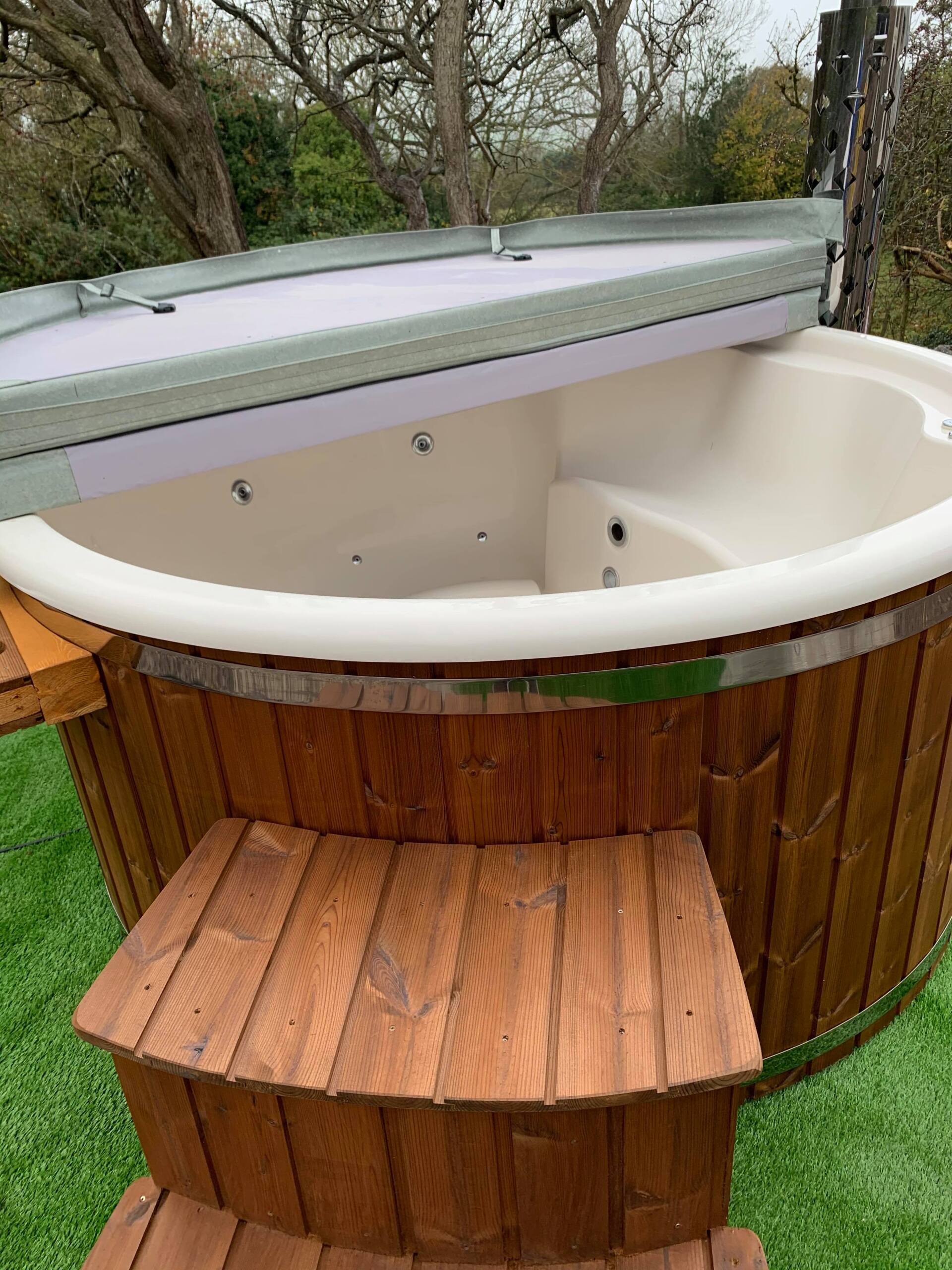 Amber Hot Tubs Grantham