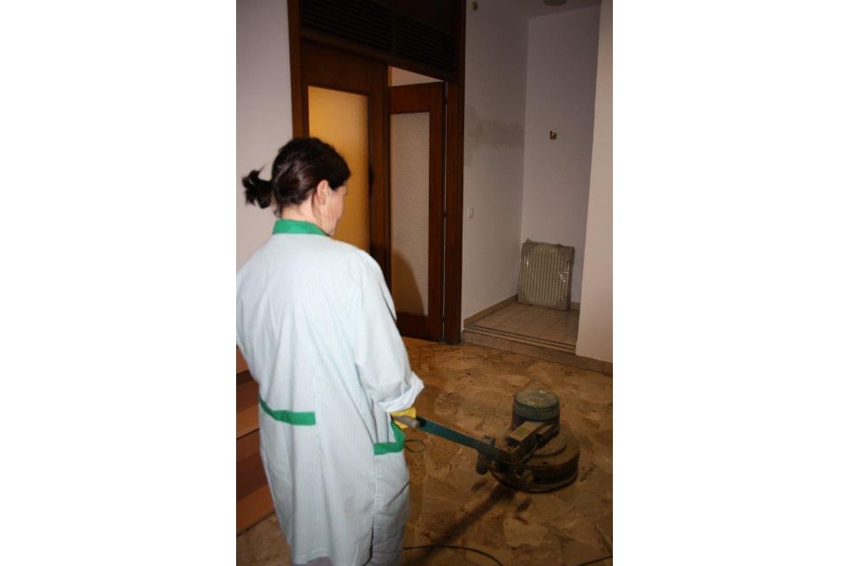 esperti nella pulizia del marmo