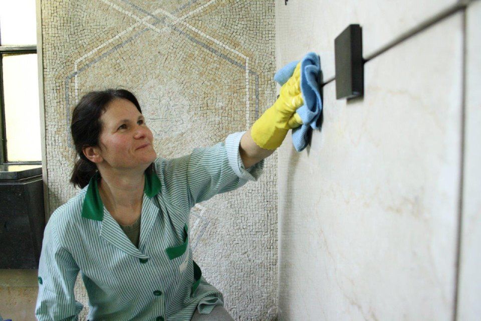 pulizie speciali per pavimenti e pareti