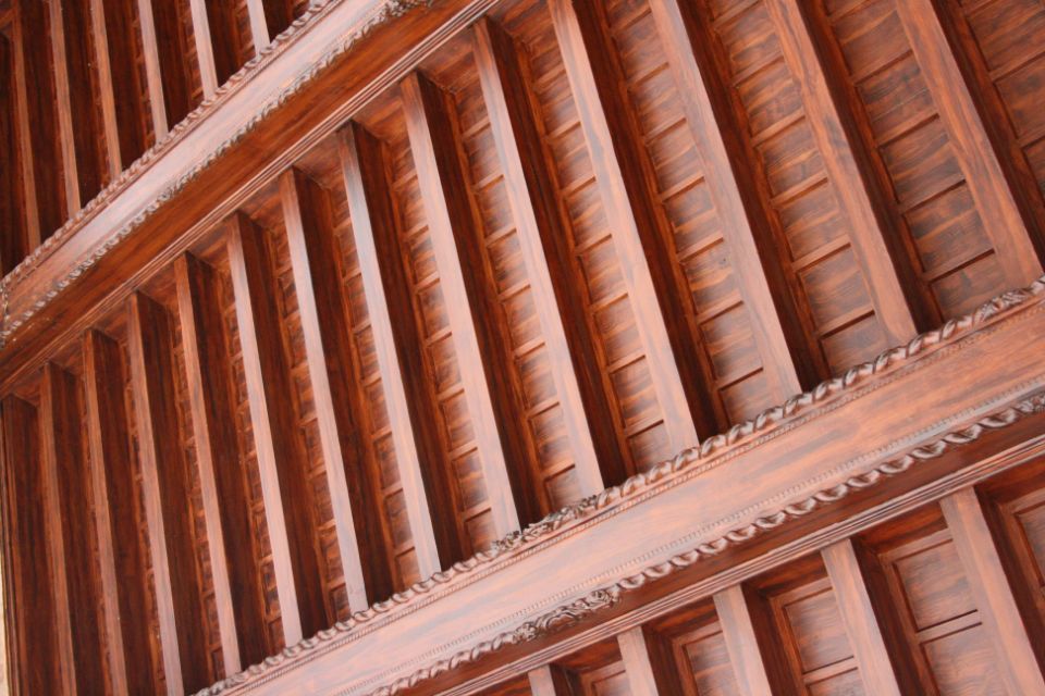 pulizia soffitti in legno