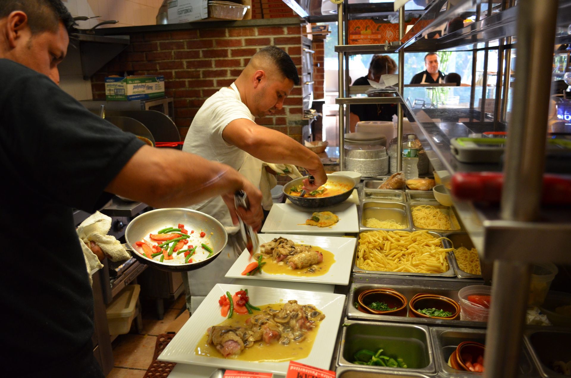 Mangia Mangia Restaurant & Pizza Brookfield, CT