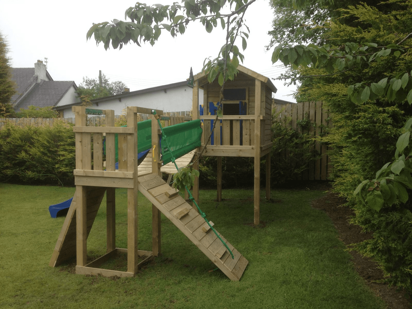 Playhouses and jungle gyms supplied and installed in Bangor