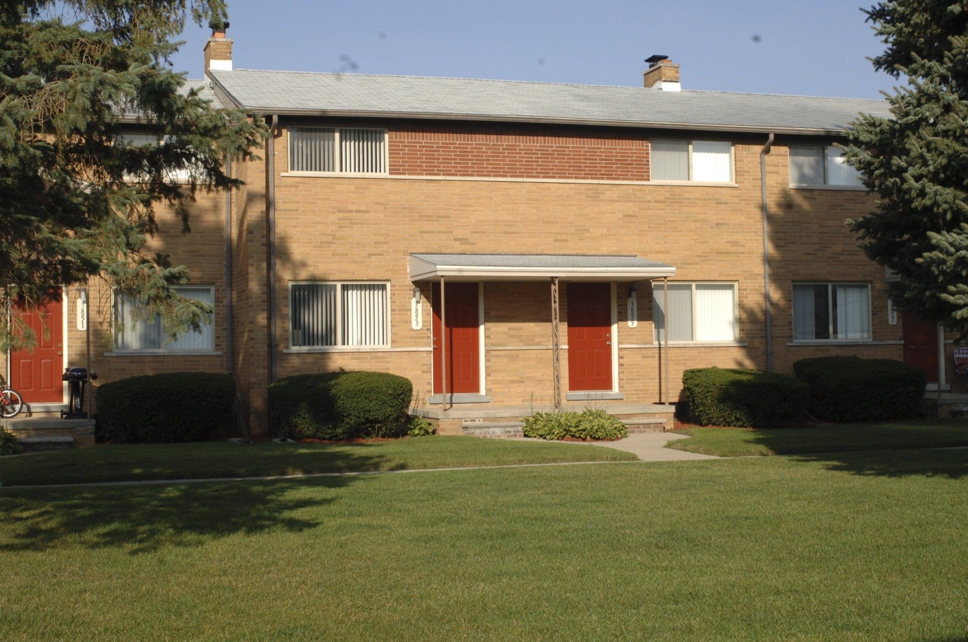 Village Townhomes Apartments in Midland, MI For Rent 2Bedroom