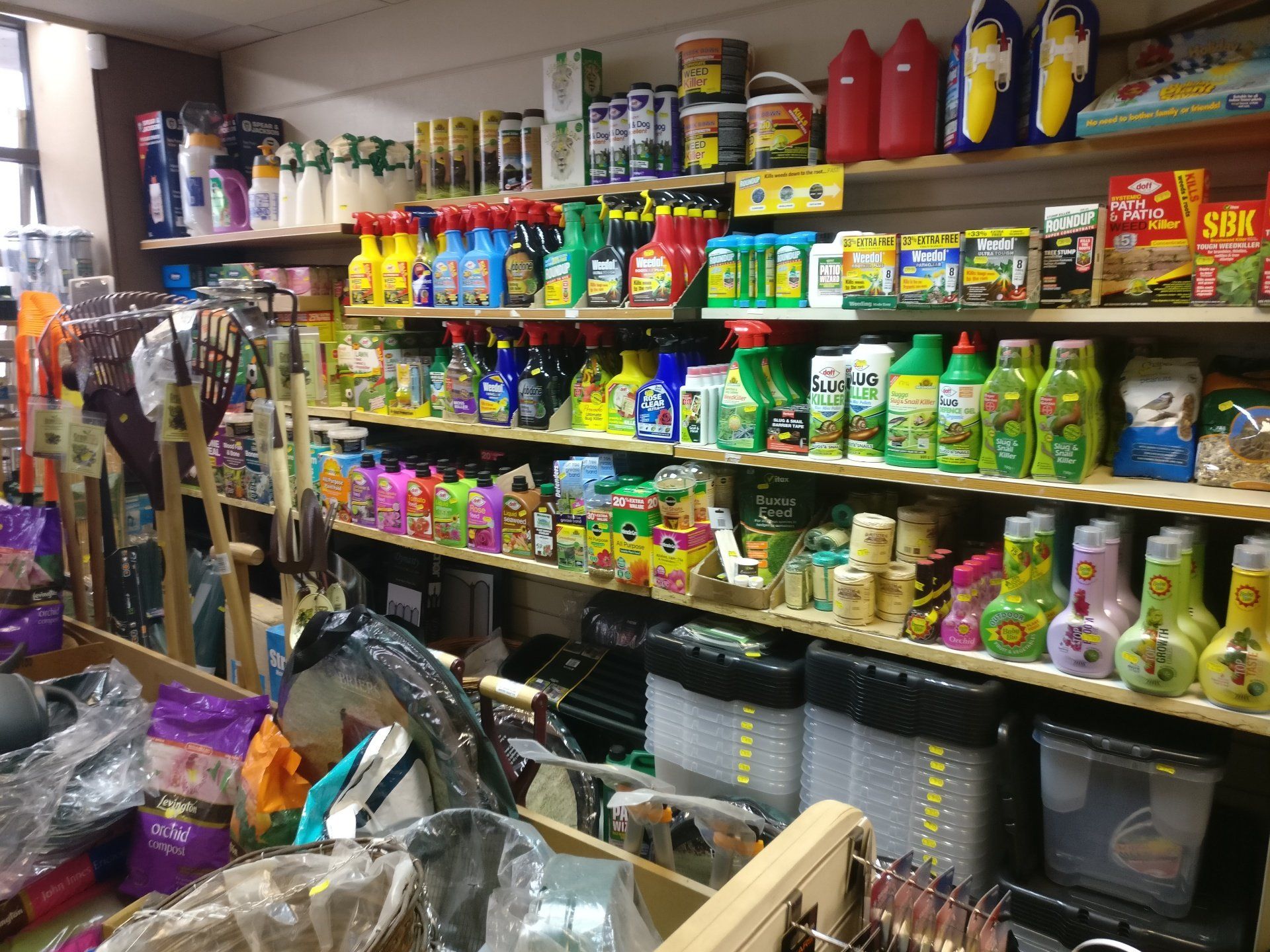 Hammer and Nails DIY and Homeware Brixham 01803 852050