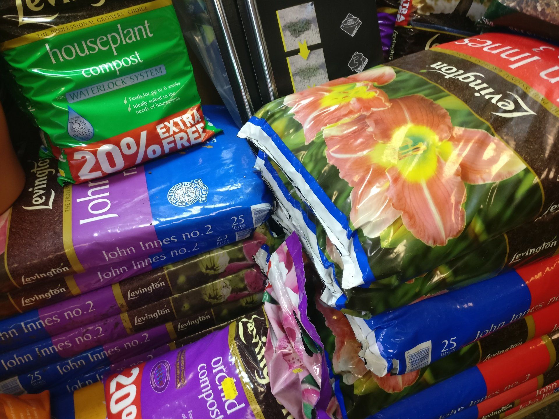 Hammer and Nails DIY and Homeware Brixham 01803 852050