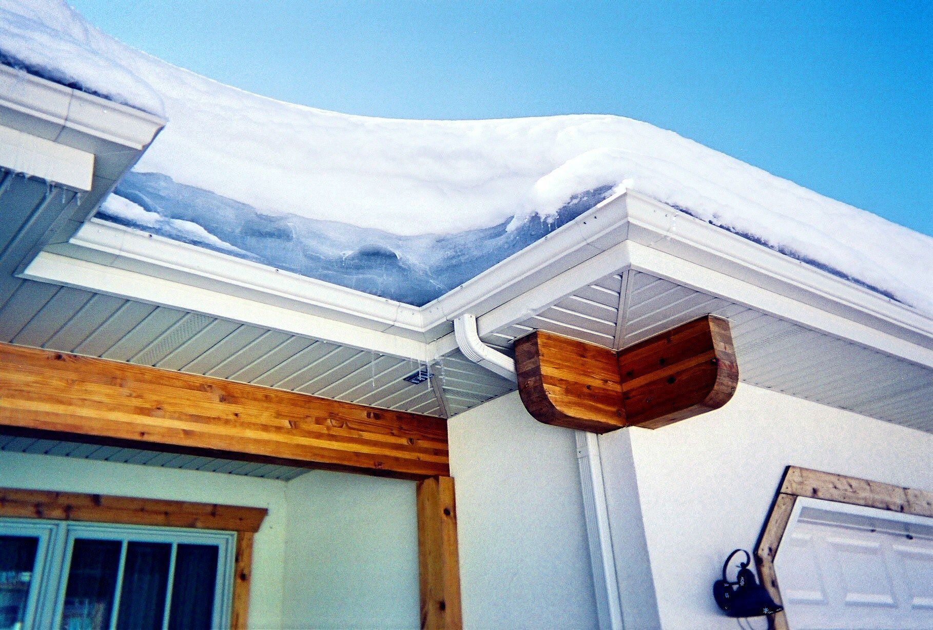 How to Prevent Ice Dams from Forming On Your Roof