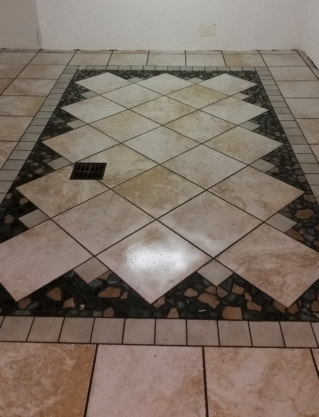 Piastrelle Pessano Con Bornago.Piastrelle Per Pavimenti Mozzate Co Ceramiche Di Mozzate