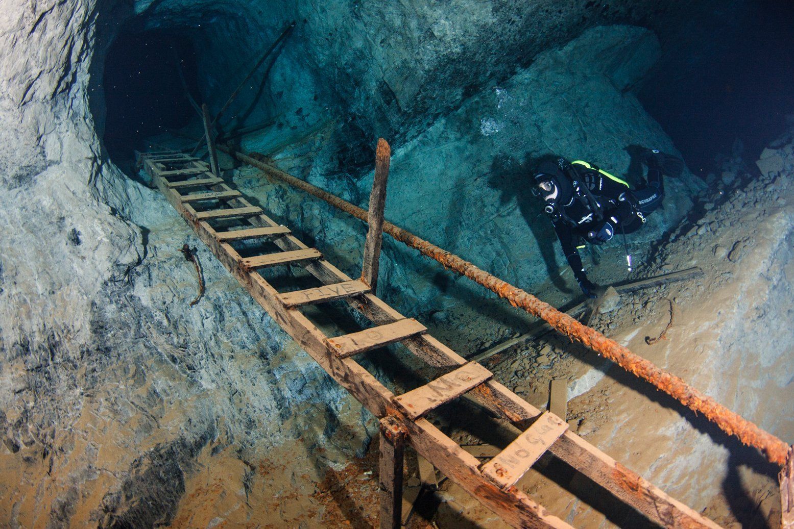 diving bonne terre mine