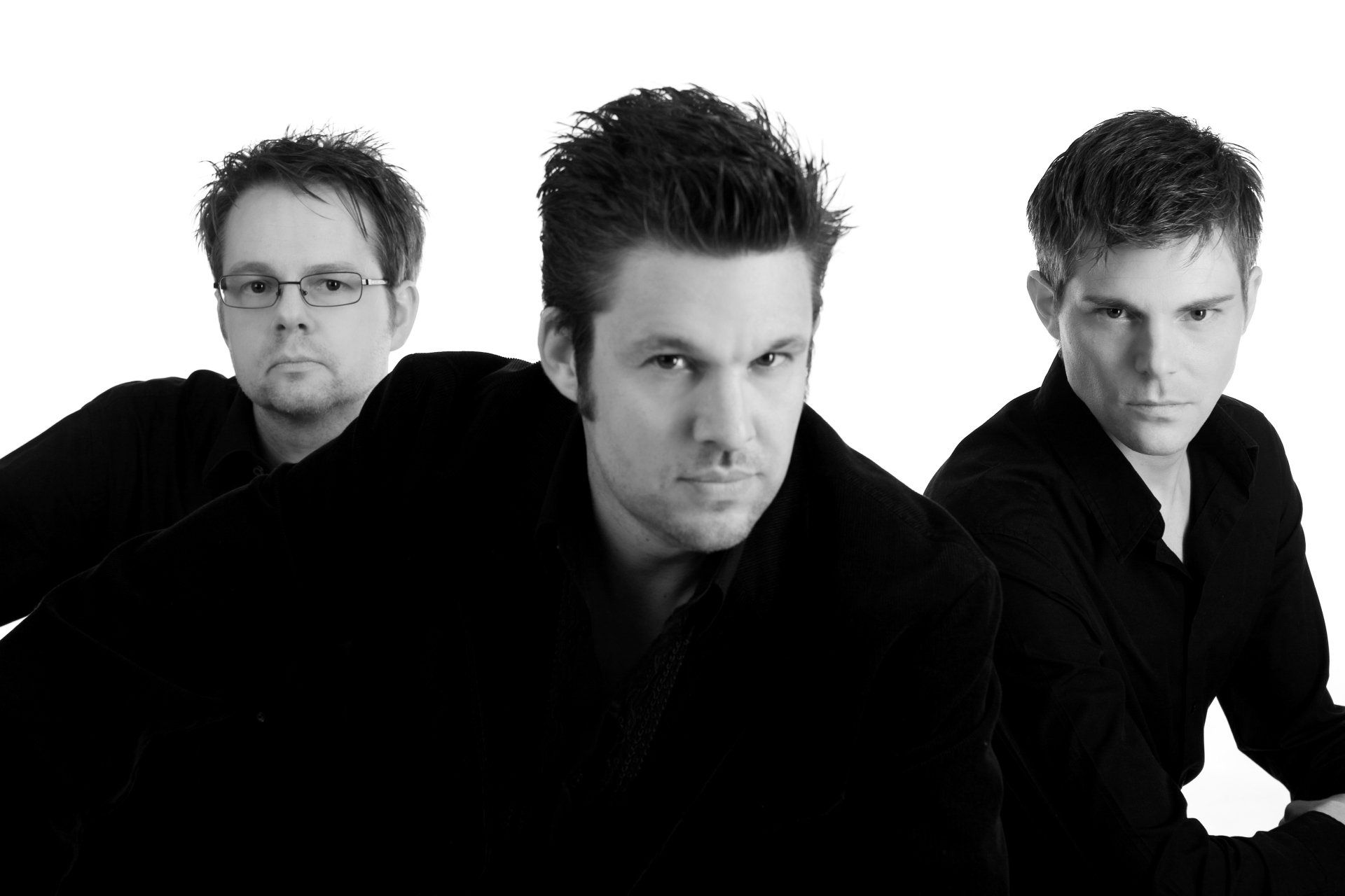 !distain - Official Homepage