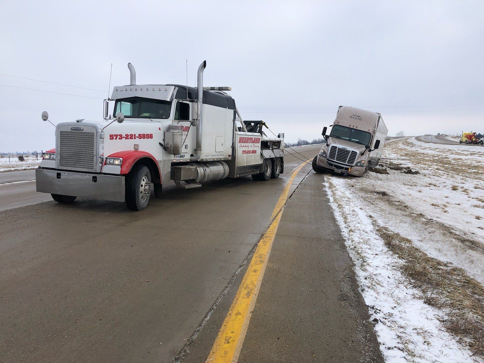 Heartland Auto Body and Towing Hannibal, New London, Bowling Green