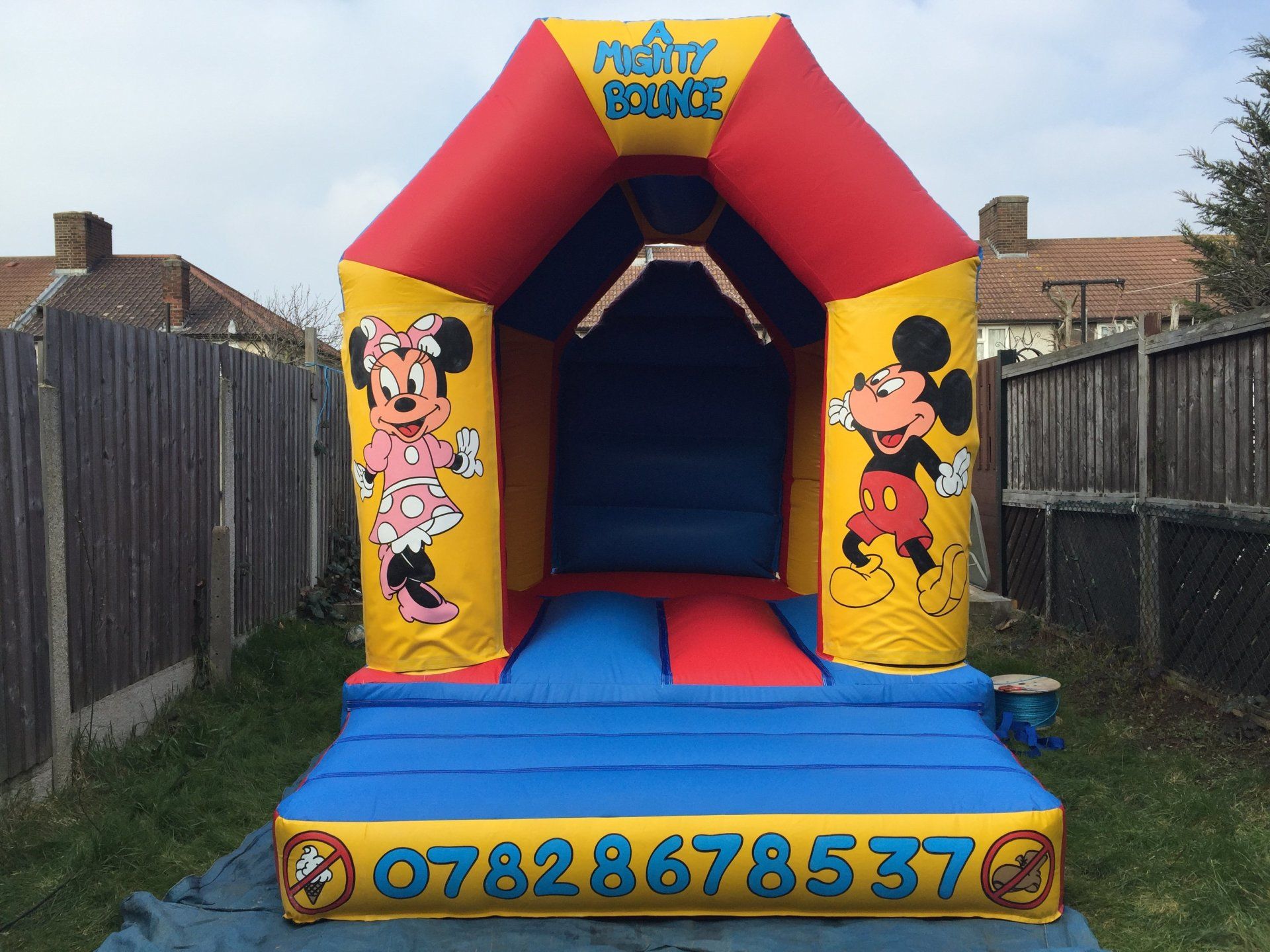 Theme Bouncy castles in Essex and nearby areas