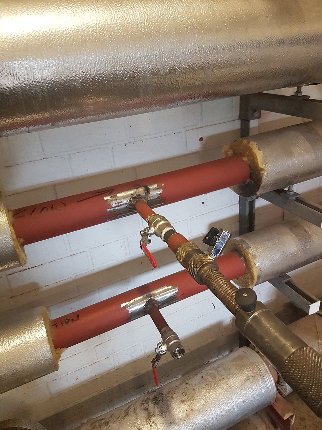 Hot tapping equipment Ormond Pipework Services Ltd