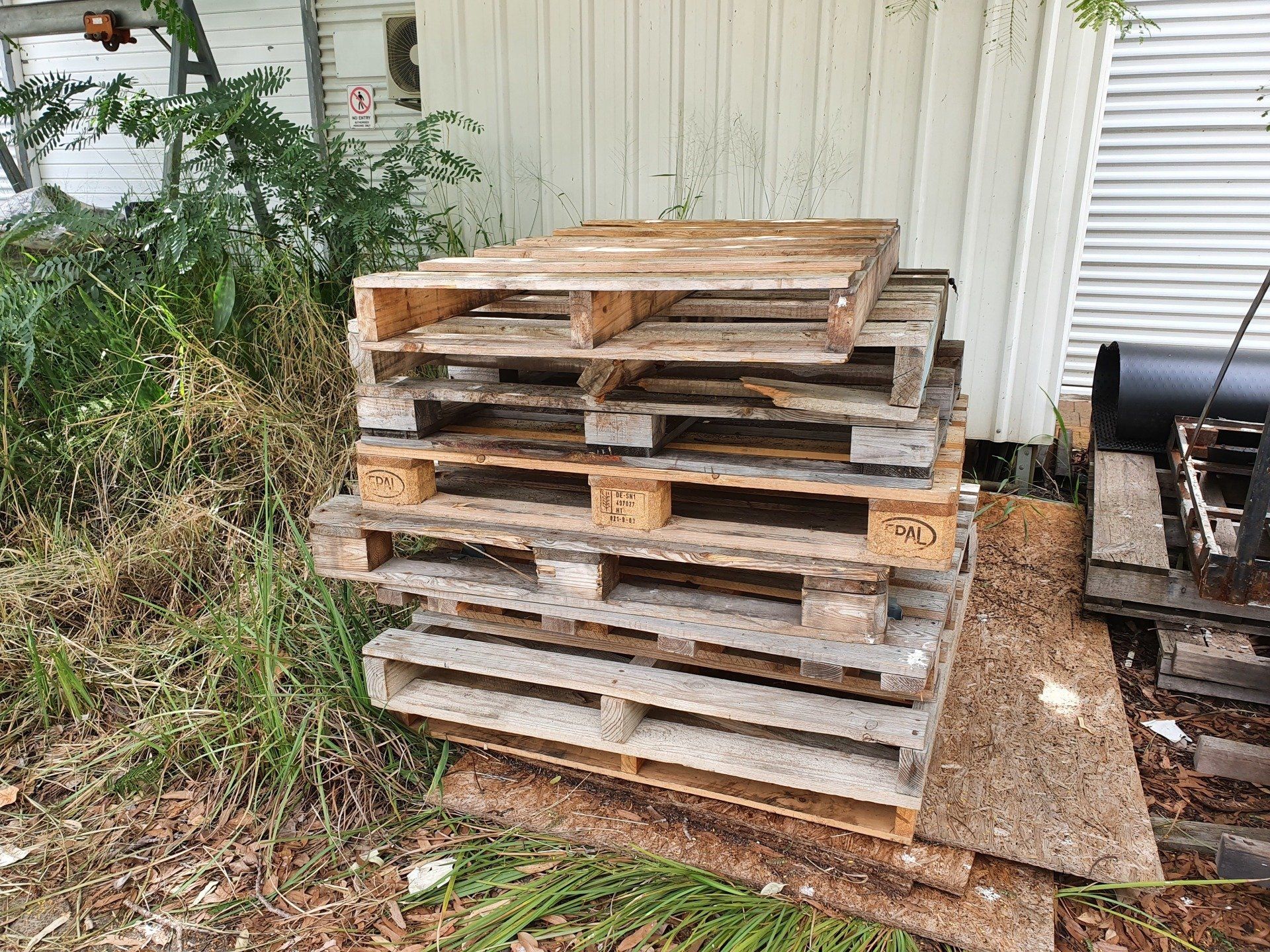 Brisbane Pallet Recyclers Buy and Sell Pallets
