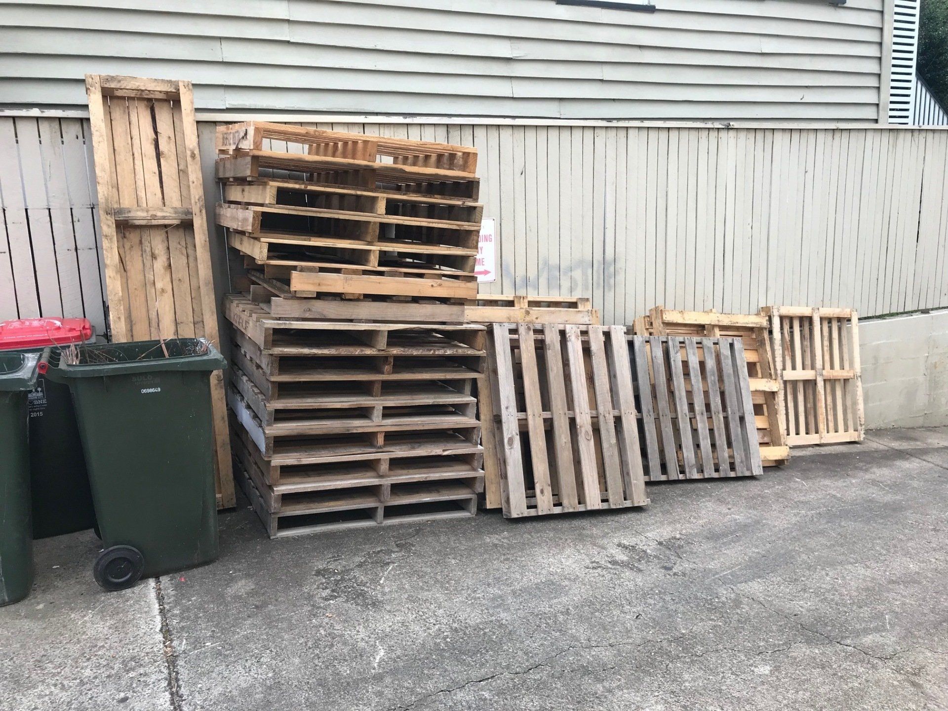Brisbane Pallet Recyclers Buy and Sell Pallets