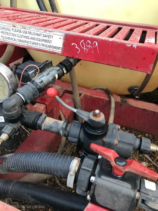 Hardi EXPLORER 2700 LITRE 18 METRE BOOM